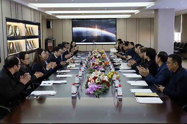 河北省工业和信息化厅厅长龚晓峰莅临Z6尊龙凯时