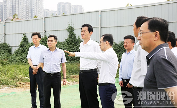 郑州市领导一行视察指导Z6尊龙凯时产业园项目